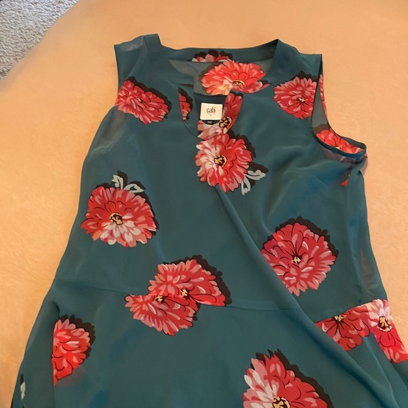 Cabi Top - Picture 1 of 1